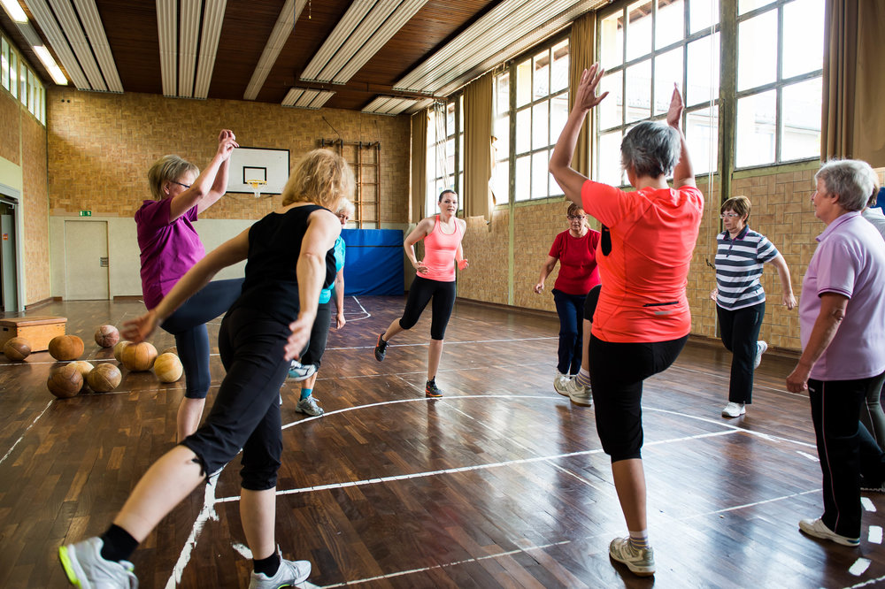 Sportgruppe beim Tanzen – meinsportnetz.nrw